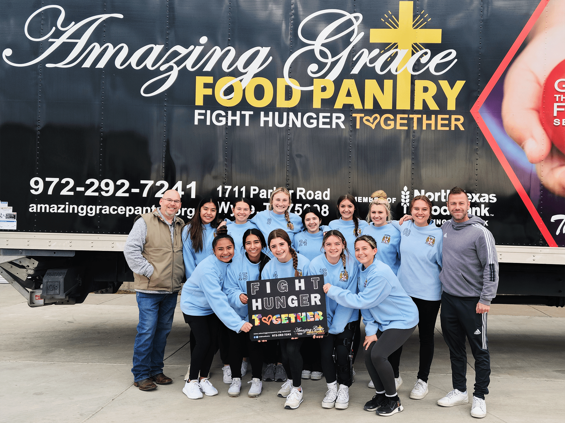 Wylie Girls Soccer Team at Amazing Grace Food Pantry
